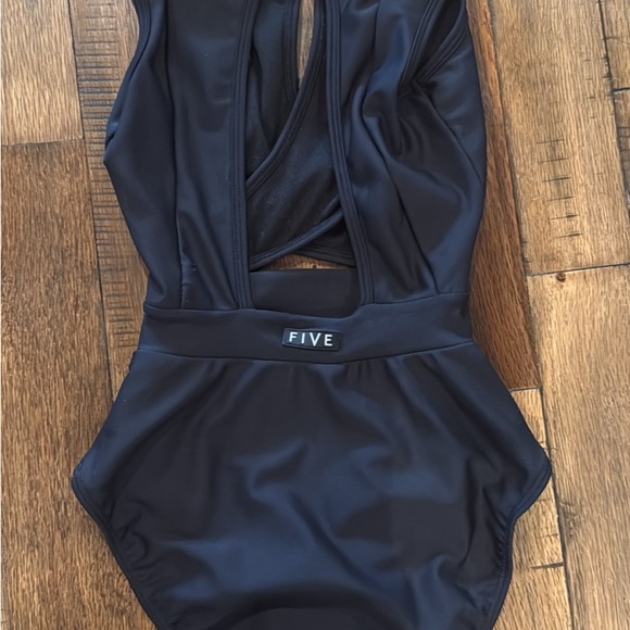 Bundle - 3 Five The Label Leos - Picture 3 of 7